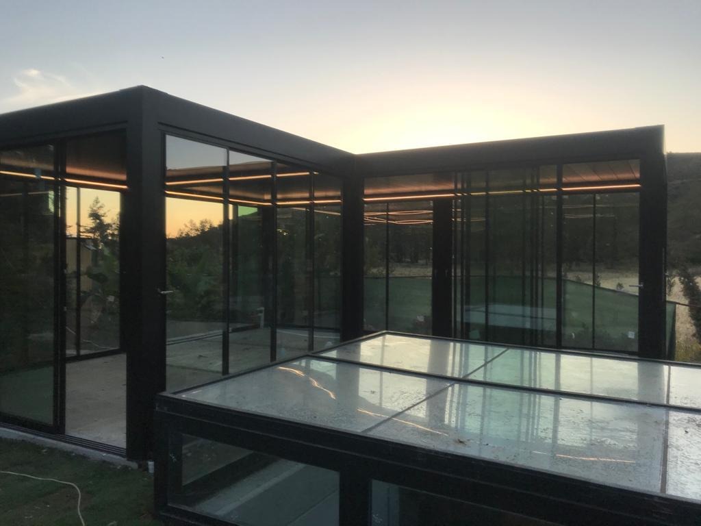 Kemerburgaz Müstakil Villa Veranda Cam Kapama